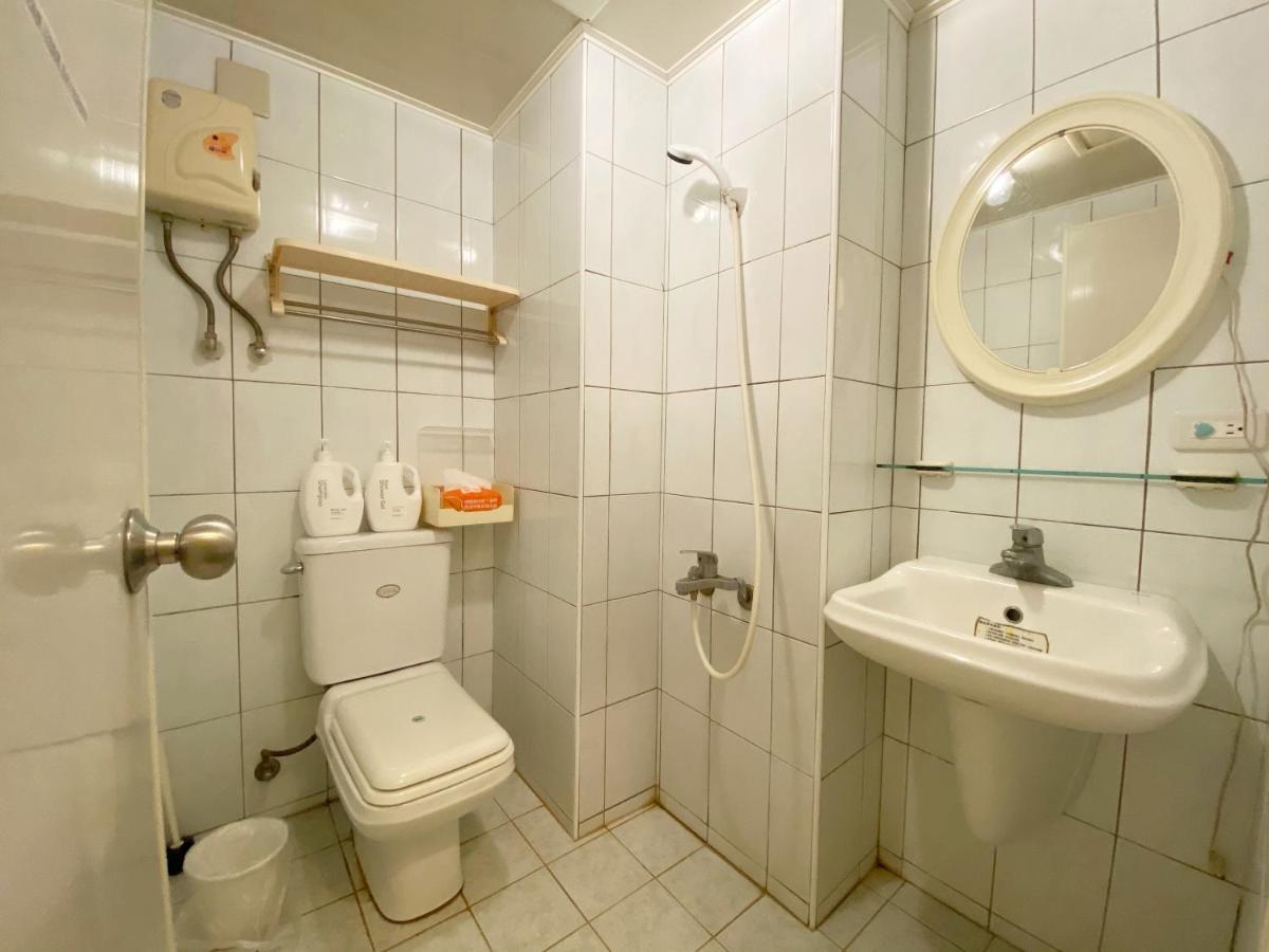Fengjia 101 Apartment Taichung Exterior photo